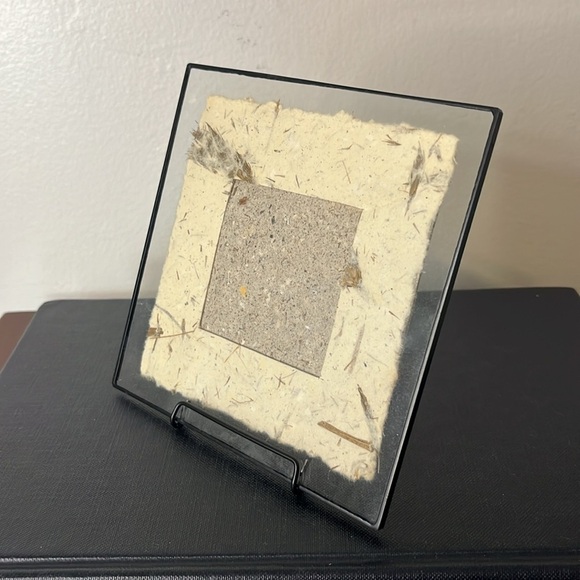 Handmade Natural fiber Paper Table Top Photo Frame Glass & Black Metal Border - Picture 2 of 8